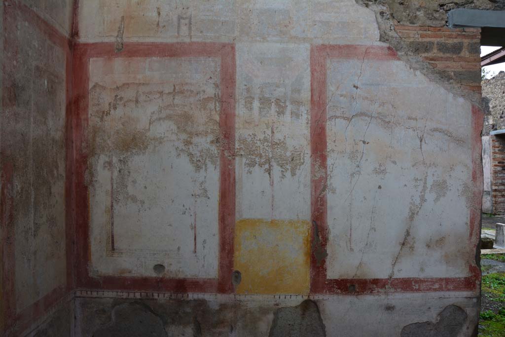 IX.5.11 Pompeii. March 2017. Room k, looking towards north wall with doorway to atrium b, on right.
Foto Christian Beck, ERC Grant 681269 D�COR.
