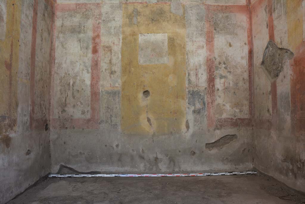IX.5.11 Pompeii. May 2017. Room f, looking towards west wall.
Foto Christian Beck, ERC Grant 681269 D�COR.


