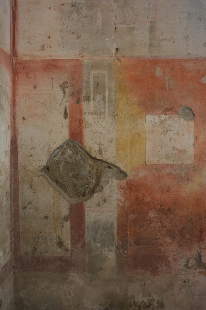 IX.5.11 Pompeii. May 2017. Room f, north wall in north-west corner.
Foto Christian Beck, ERC Grant 681269 D�COR.
