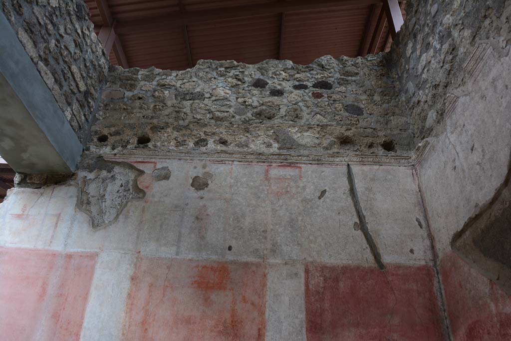 IX.5.11 Pompeii. March 2017. Room e, upper south wall. 
Foto Christian Beck, ERC Grant 681269 D�COR.
