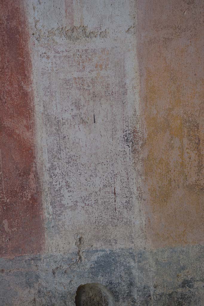 IX.5.11 Pompeii. May 2017. 
Room e, panel with detail of remains of architectural view on east end of central panel on south wall. 
Foto Christian Beck, ERC Grant 681269 D�COR.
