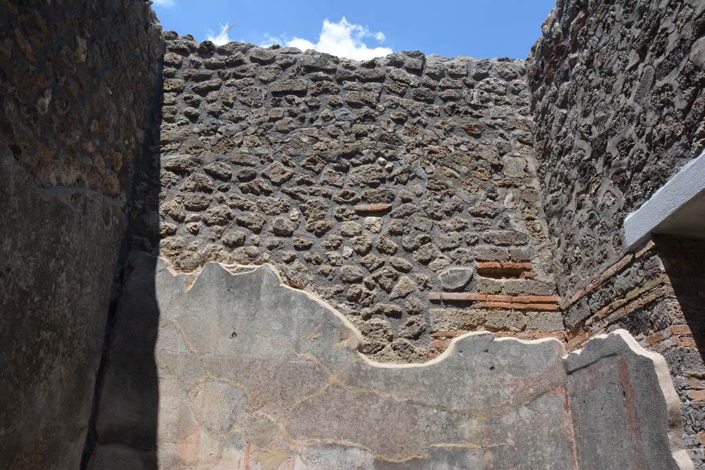 IX.5.11 Pompeii. May 2017. Room d, upper north wall.
Foto Christian Beck, ERC Grant 681269 D�COR.

