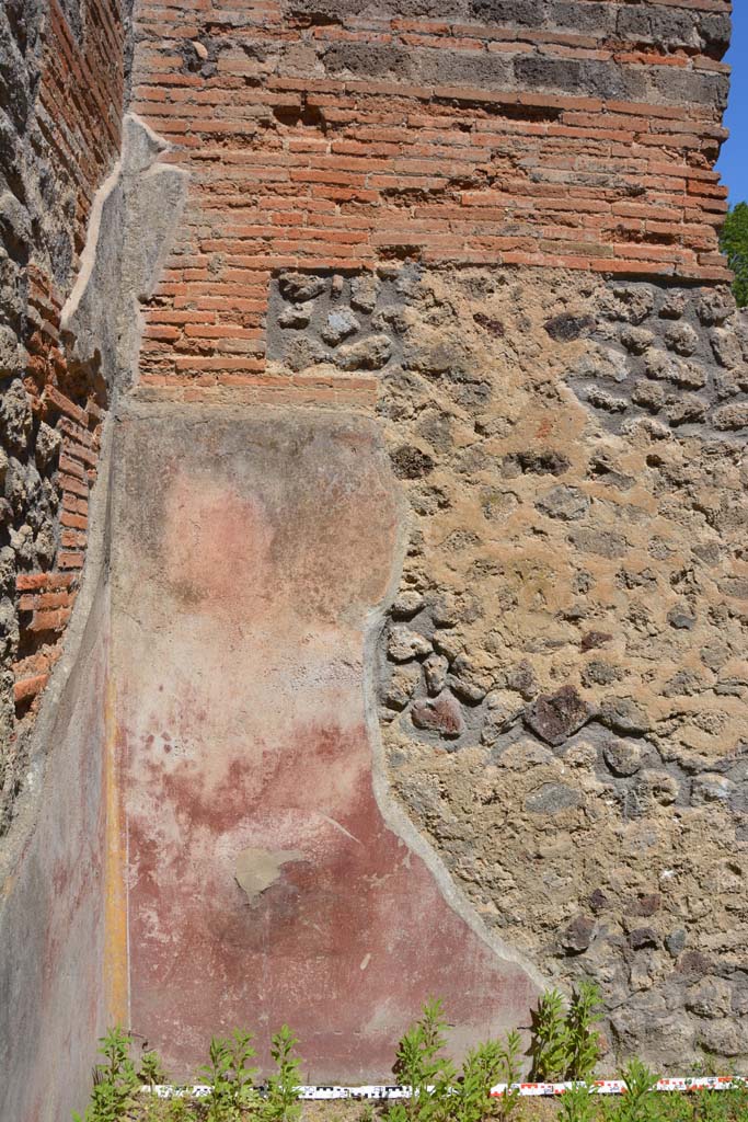 IX.5.11 Pompeii. May 2017. Room c, looking towards lower north wall in north-west corner.
Foto Christian Beck, ERC Grant 681269 D�COR
