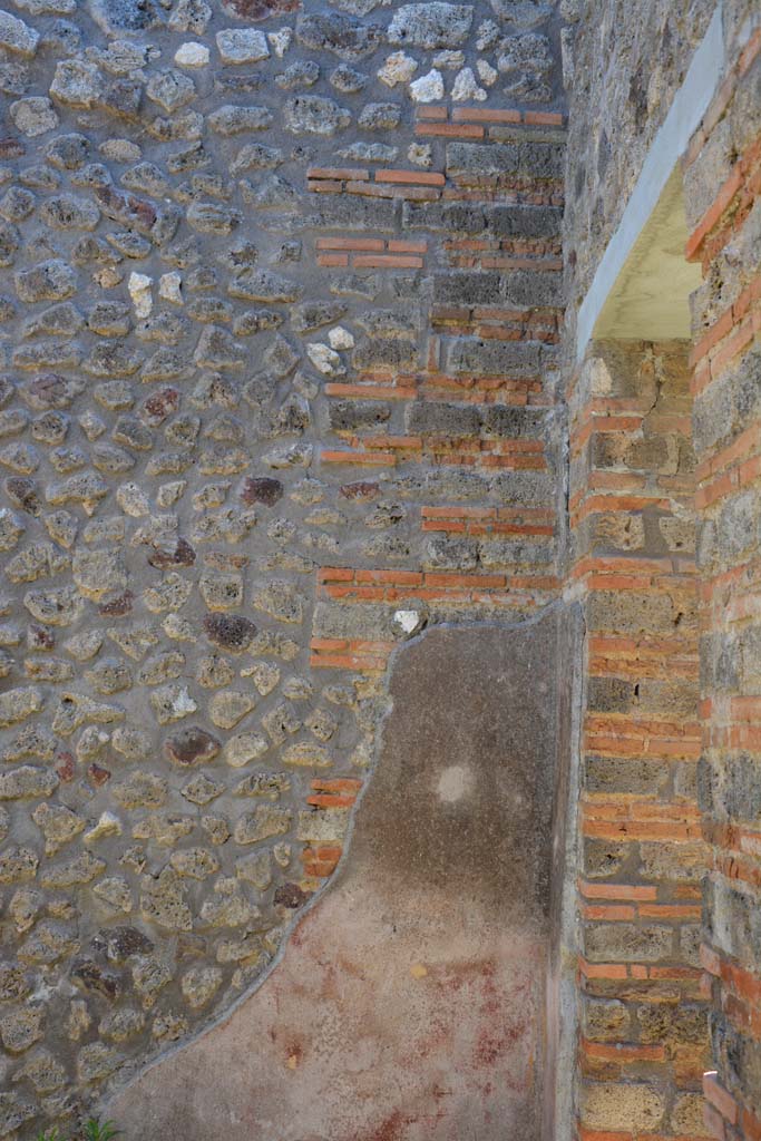 IX.5.11 Pompeii. May 2017. Room c, east wall at south end.  
Foto Christian Beck, ERC Grant 681269 D�COR

