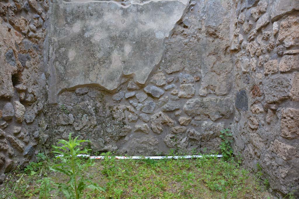 IX.5.11 Pompeii. May 2017. Room o, looking towards lower west wall.
Foto Christian Beck, ERC Grant 681269 D�COR.
