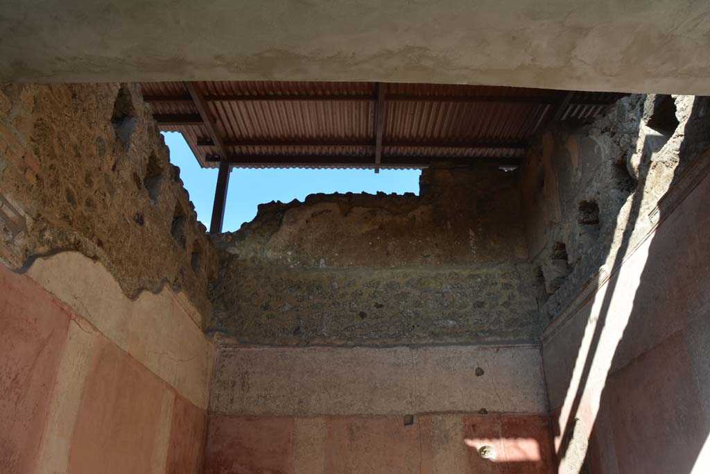 IX.5.11 Pompeii. May 2017. Room h, looking towards upper east wall.
Foto Christian Beck, ERC Grant 681269 D�COR.

