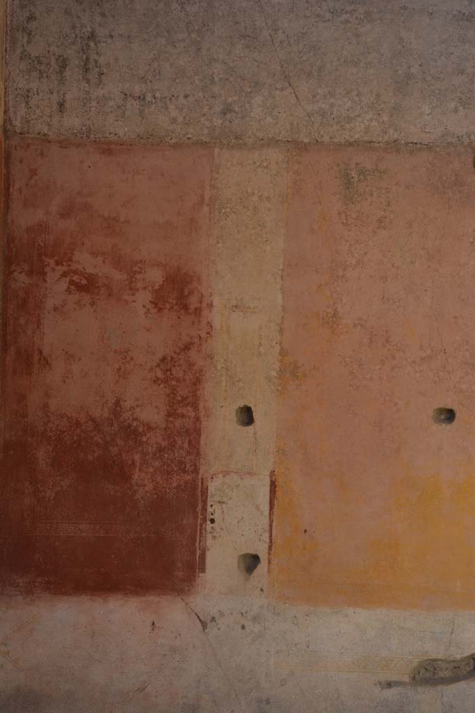 IX.5.11 Pompeii. May 2017. Room h, detail from east wall on north side of central panel. 
Foto Christian Beck, ERC Grant 681269 D�COR.


