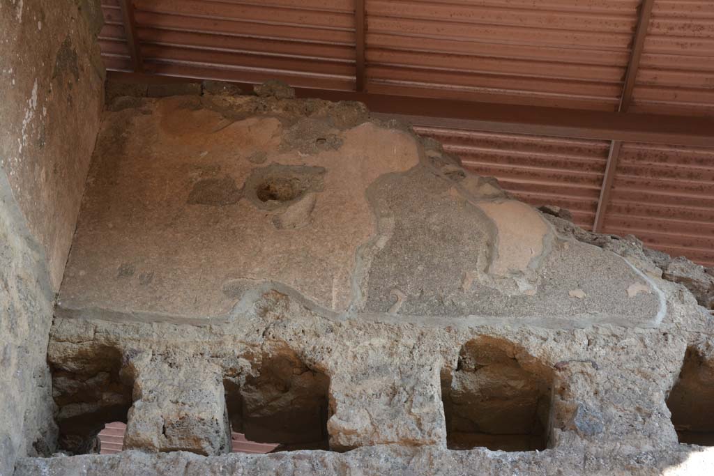 IX.5.11 Pompeii. May 2017. Room h, detail from upper south wall at east end.
Foto Christian Beck, ERC Grant 681269 D�COR.
