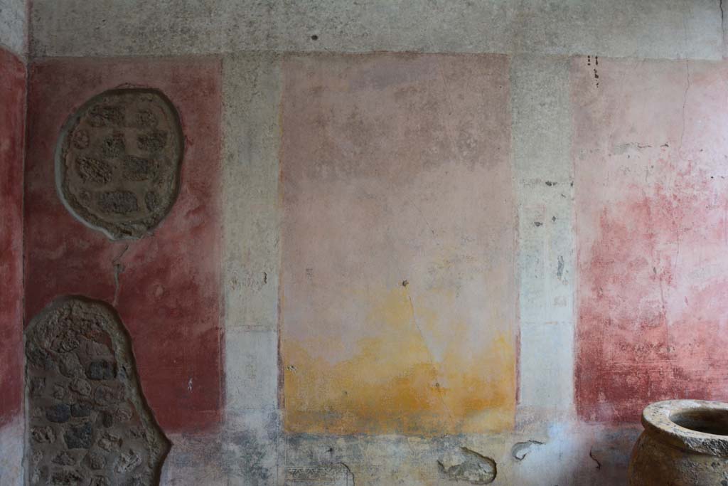 IX.5.11 Pompeii. March 2017. Room h, looking towards south wall. 
Foto Christian Beck, ERC Grant 681269 D�COR.
