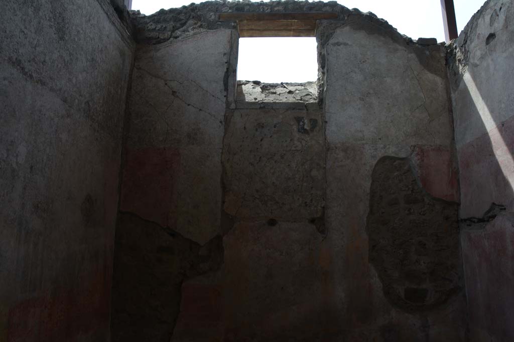 IX.5.11 Pompeii. May 2017. Room i, upper south wall.
Foto Christian Beck, ERC Grant 681269 D�COR.
