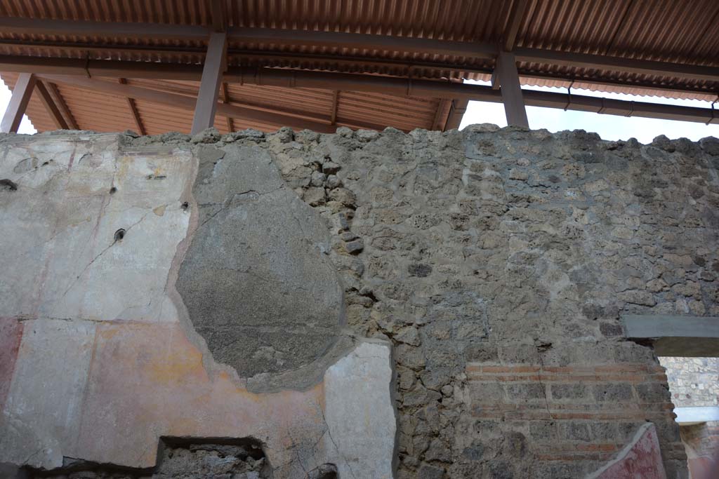 IX.5.11 Pompeii. May 2017. Room i, upper centre and west wall.
Foto Christian Beck, ERC Grant 681269 D�COR.
