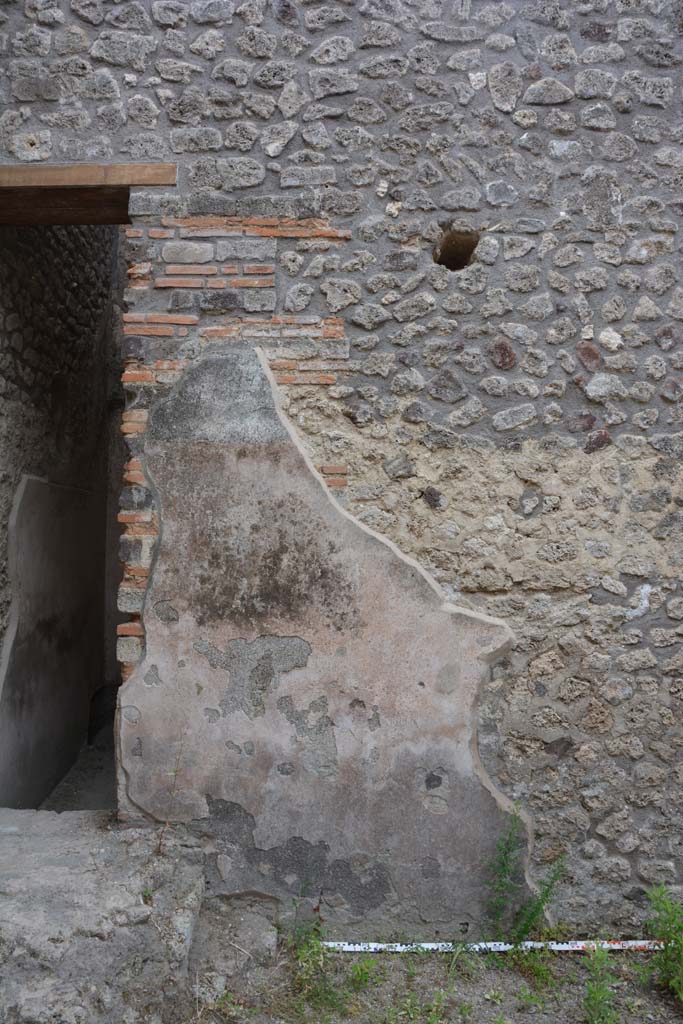 IX.5.12 Pompeii. May 2017. South wall with remaining plaster.
Foto Christian Beck, ERC Grant 681269 D�COR.
