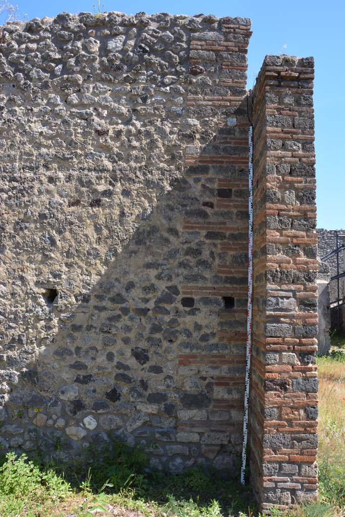 IX.5.14 Pompeii. May 2017. Room �m�, south wall at west end.
Foto Christian Beck, ERC Grant 681269 D�COR.

