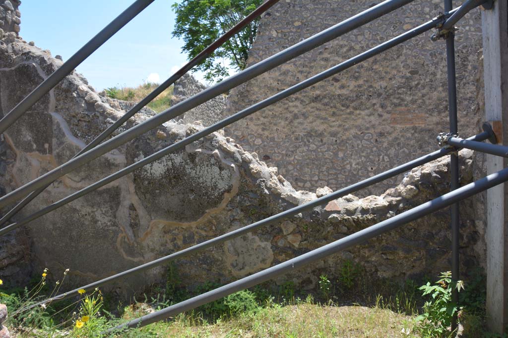 IX.5.14 Pompeii. May 2017. Kitchen “q”, looking towards south wall.
Foto Christian Beck, ERC Grant 681269 DÉCOR.