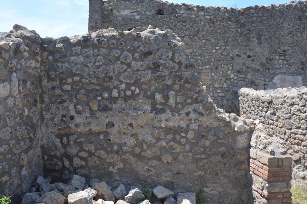 IX.5.14 Pompeii. May 2017. Room “r”, looking towards west wall.
Foto Christian Beck, ERC Grant 681269 DÉCOR.