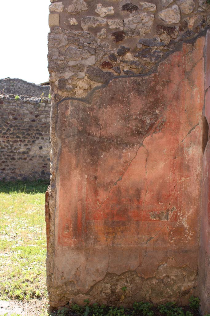 IX.5.14 Pompeii. May 2019. Room �f�, doorway to atrium and south wall in south-west corner.
Foto Christian Beck, ERC Grant 681269 D�COR.
