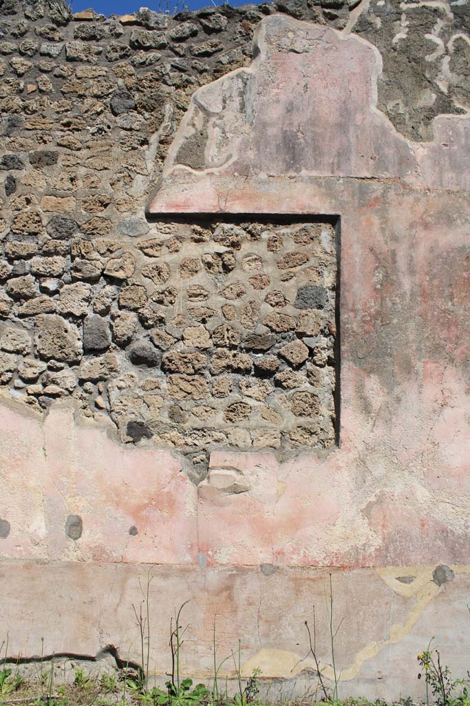 IX.5.14 Pompeii. May 2019. Room �f�, site of central painting on north wall.
Foto Christian Beck, ERC Grant 681269 D�COR.
