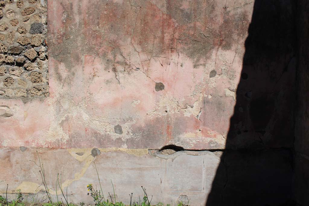 IX.5.14 Pompeii. May 2019. Room �f�, north wall at east end.
Foto Christian Beck, ERC Grant 681269 D�COR.
