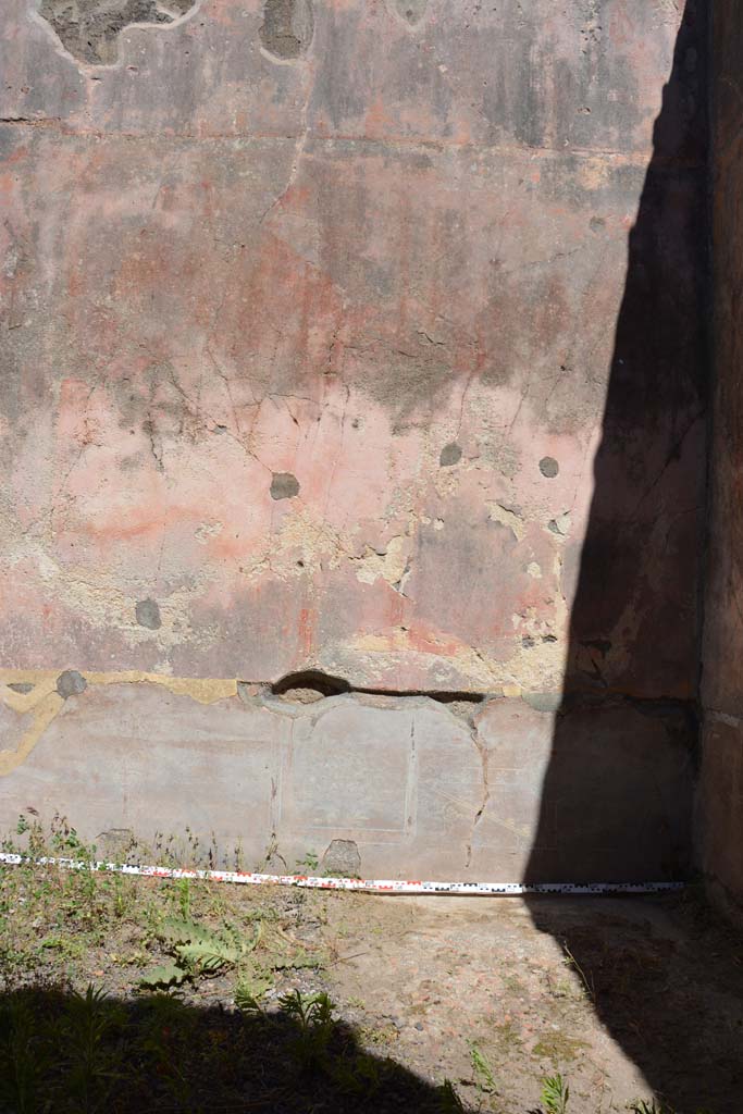 IX.5.14 Pompeii. May 2017. Room �f�, north wall at east end, with flooring.
Foto Christian Beck, ERC Grant 681269 D�COR
