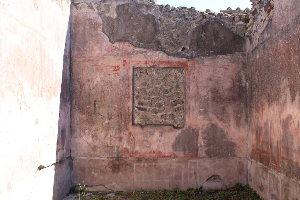 IX.5.14 Pompeii. May 2019. Room �f�, looking towards east wall.
Foto Christian Beck, ERC Grant 681269 D�COR.
