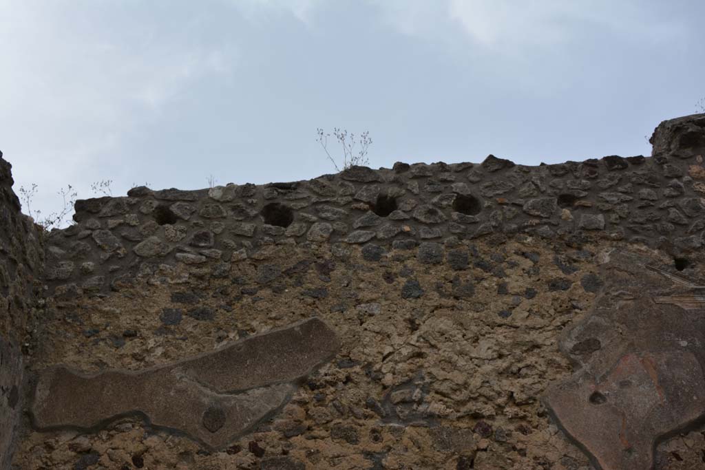 IX.5.14 Pompeii. May 2017. North ala �e�, upper north wall.
Foto Christian Beck, ERC Grant 681269 D�COR.
