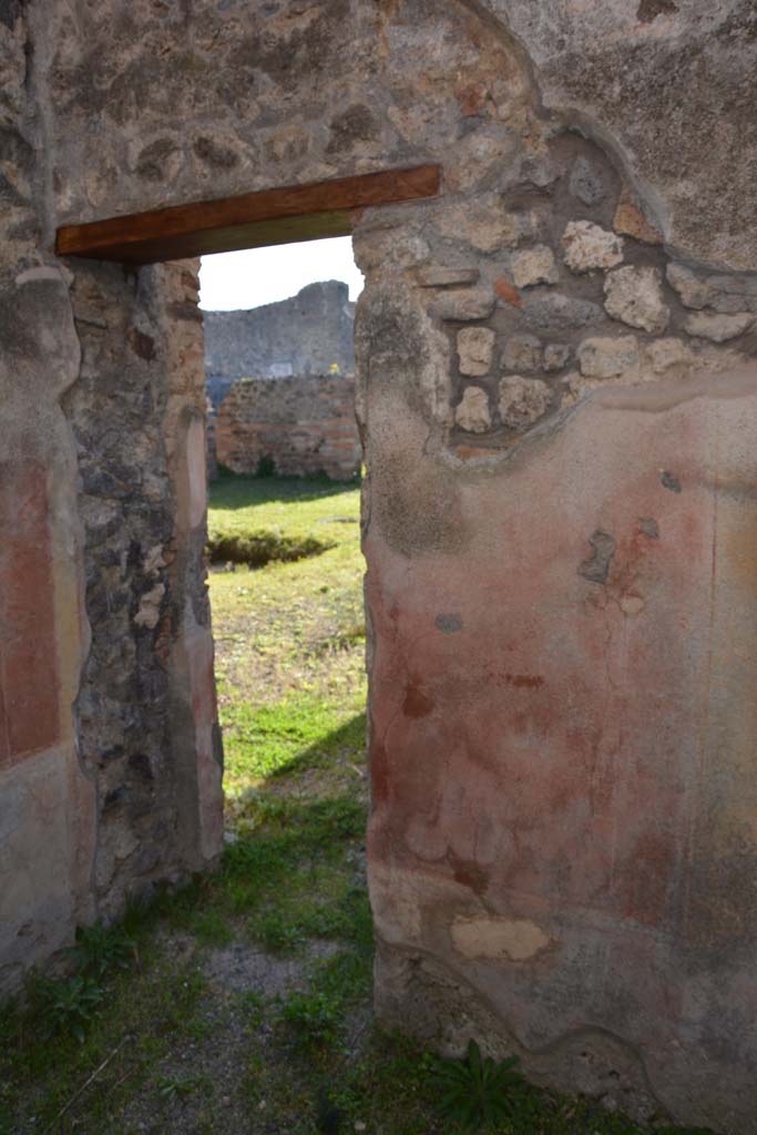 IX.5.14 Pompeii. March 2017. Room �d�, looking west towards doorway.
Foto Christian Beck, ERC Grant 681269 D�COR.


