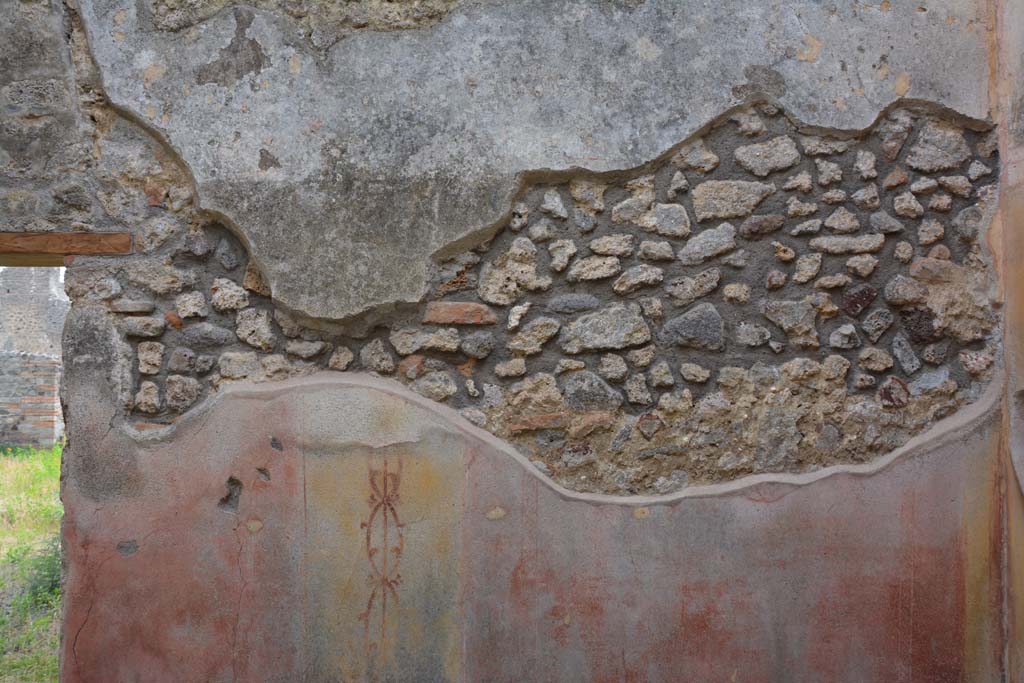 IX.5.14 Pompeii. May 2017. Room �d�, looking towards west wall on north side of doorway.
Foto Christian Beck, ERC Grant 681269 D�COR.
