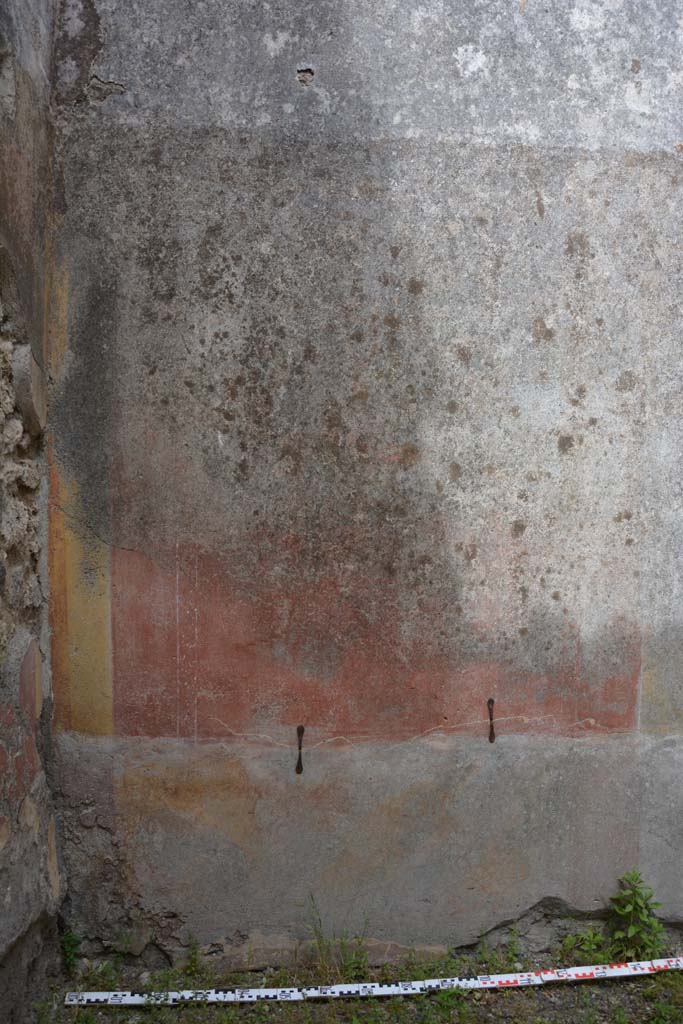 IX.5.14 Pompeii. May 2017. Room �d�, lower east wall in north-east corner.
Foto Christian Beck, ERC Grant 681269 D�COR.
