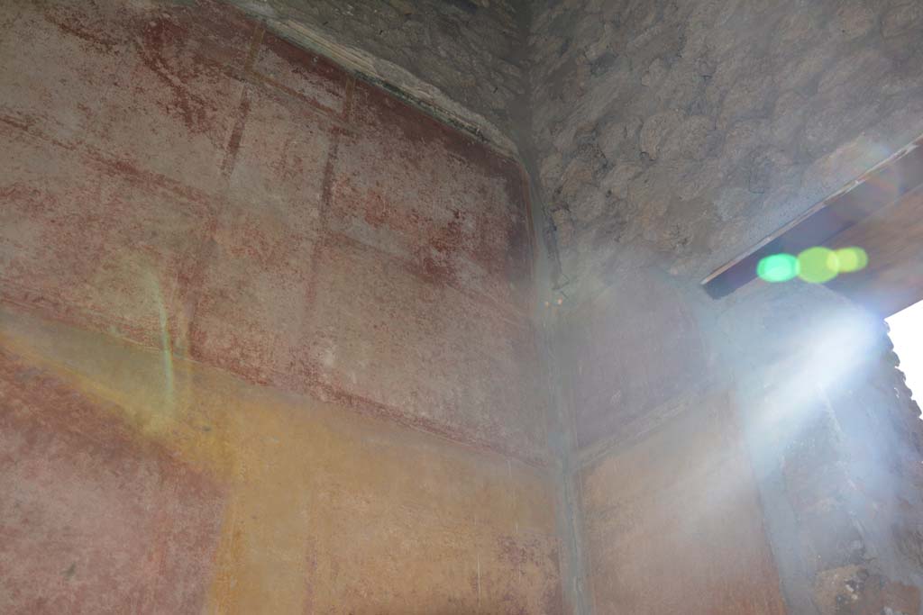 IX.5.14 Pompeii. March 2017. Room �c�, upper south-west corner.
Foto Christian Beck, ERC Grant 681269 D�COR.

