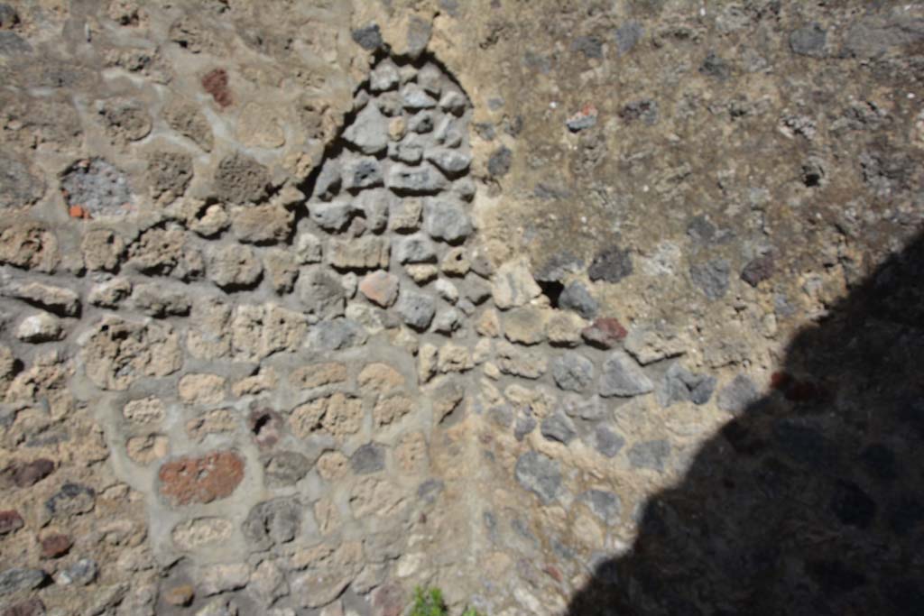 IX.5.16 Pompeii. March 2017. Room b�, looking towards north-east corner.     
Foto Christian Beck, ERC Grant 681269 D�COR.

