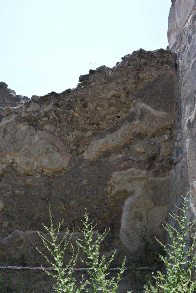 IX.5.17/6 Pompeii. May 2017. Room x, west wall at north end, in north-west corner.
Foto Christian Beck, ERC Grant 681269 D�COR.
