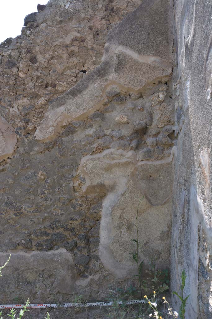 IX.5.17/6 Pompeii. May 2017. Room x, detail of remaining plaster in north-west corner.
Foto Christian Beck, ERC Grant 681269 D�COR.
