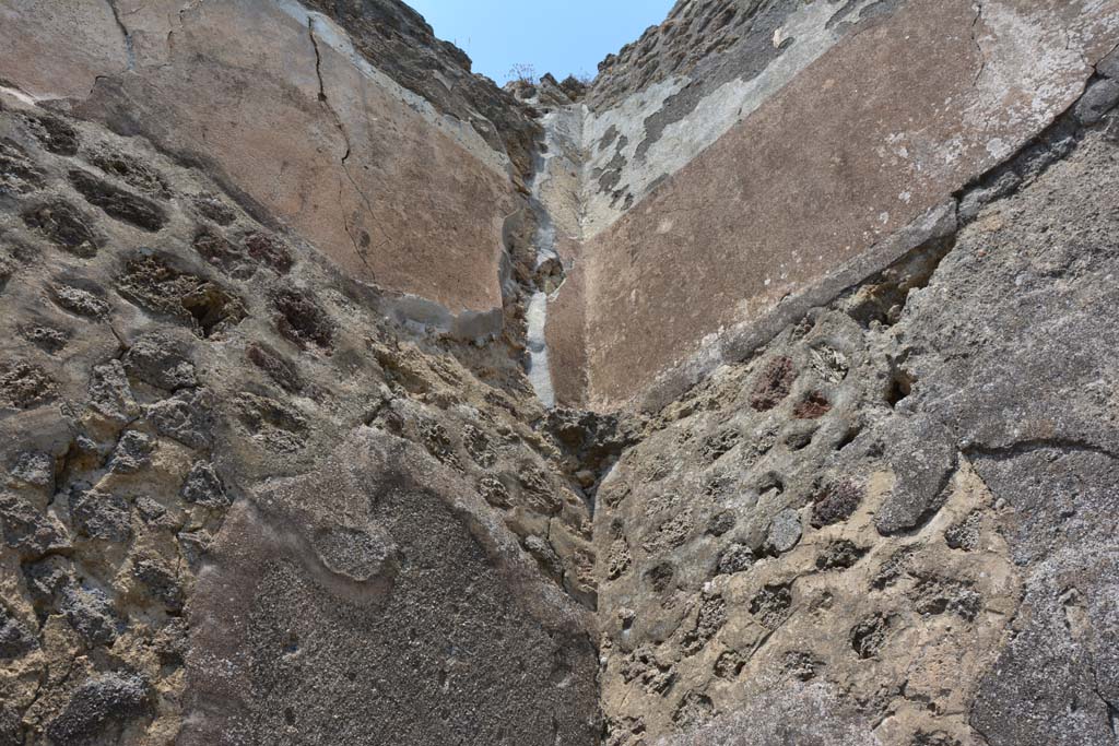 IX.5.17/6 Pompeii. May 2017. Room x, upper north-east corner. 
Foto Christian Beck, ERC Grant 681269 D�COR.
