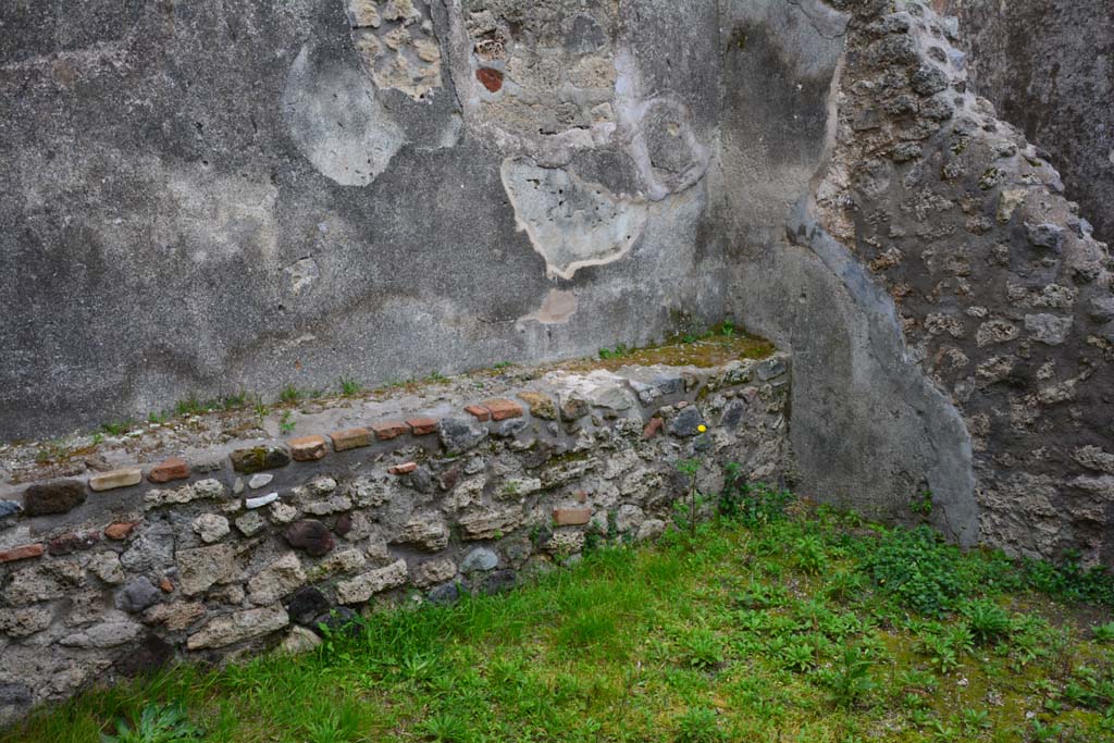 IX.5.17/6 Pompeii. March 2017. Room x, looking towards south end of east wall. 
Foto Christian Beck, ERC Grant 681269 D�COR.
