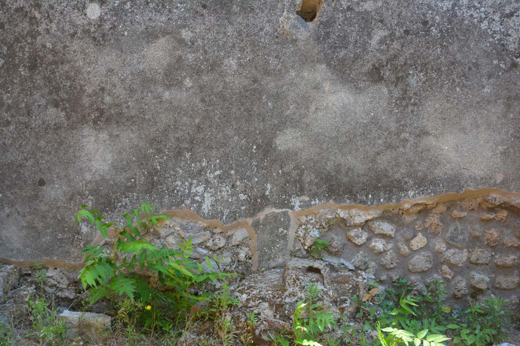 IX.5.6 Pompeii. May 2017. Room q, lower south wall.
Foto Christian Beck, ERC Grant 681269 D�COR.

