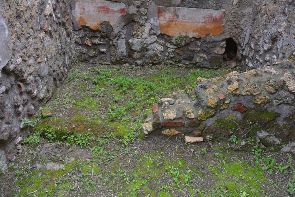 IX.5.18 Pompeii. March 2018. Room “h”, looking east across flooring.
Foto Annette Haug, ERC Grant 681269 DÉCOR.