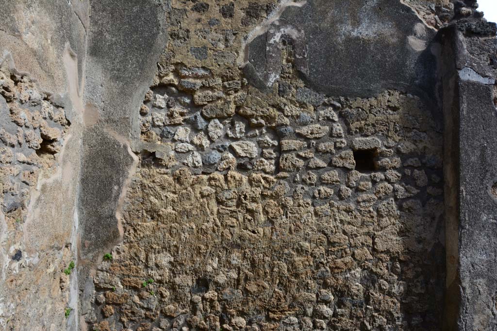 IX.5.18 Pompeii. March 2017. Room r, looking towards east wall.
Foto Christian Beck, ERC Grant 681269 DÉCOR.