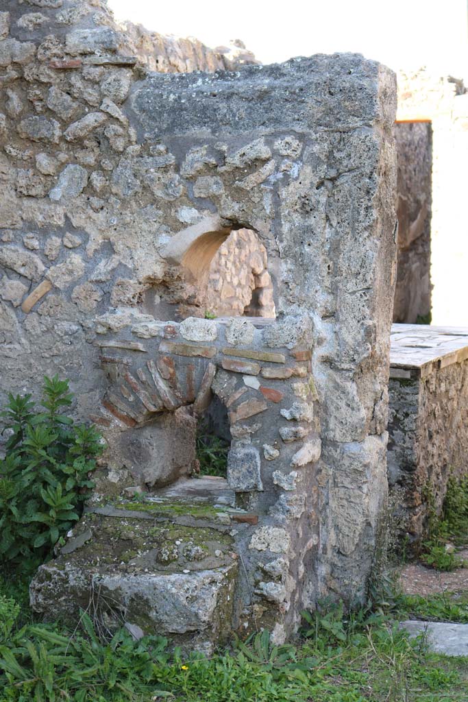 IX.7.25 Pompeii. December 2018.
Looking north into IX.7.24, from north-west corner of atrium. Photo courtesy of Aude Durand.