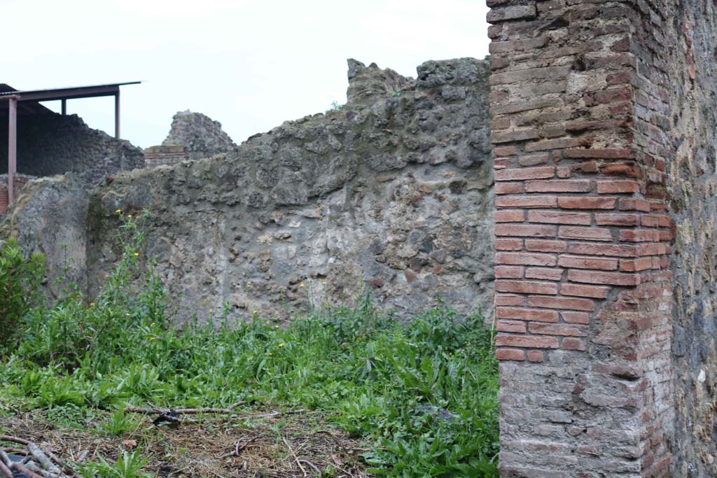 IX.7.26 Pompeii. December 2018.
Looking towards west wall of room ( c ) from entrance doorway. Photo courtesy of Aude Durand.