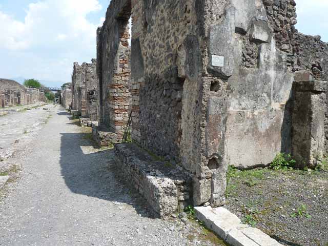 IX.8.2 Pompeii. March 2009. Entrance on Via di Nola. According to Della Corte, written on the east (left) side of the entrance were –
Potitus cum (Rustio) V(ero) (rogat)     [CIL IV 3736]
Potitus rog(at)     [CIL IV 3732]
Potito f(e)lic(iter)    [CIL IV 3735  (with Note 1 that in CIL IV it was registered as Potito filio (?)).
Also written to the side of the entrance: 
Poveri rog(ant)     [CIL IV 3730]
(Adiut?)or,  o  (Vict?)or  puer  rog(at)       [CIL IV 3739]     
Discentes  rog(ant)      [CIL IV 362]
See Della Corte, M., 1965.  Case ed Abitanti di Pompei. Napoli: Fausto Fiorentino. (p.134)
According to Epigraphik-Datenbank Clauss/Slaby (See www.manfredclauss.de) these read as –
Suettium [3]
Potitus  cum  V[icinis( ?)] 
dignos  coloniae  vir(os) [           [CIL IV 3736]  
Here
/n
/nium
aed(ilem)  Potitus  rog(at)            [CIL IV 3732]  
Paquium  aed(ilem)
Potito  filio  ADI                               [CIL IV 3735]  
Herennium
pomeri  rog(ant)                             [CIL IV 3730]  
]or puer rog(at)                               [CIL IV 3739]  
Verum d(uum)vir(um) i(ure) d(icundo) o(ro) v(os) <f=S>(aciatis) d<i=E>scen<t=D>e(s) d(ignum) r(ei) p(ublicae)   [CIL IV 362]   



