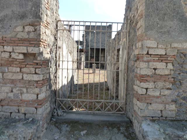 IX.8.3/6 Pompeii. May 2005. exterior wall on Vicolo del Centenario.