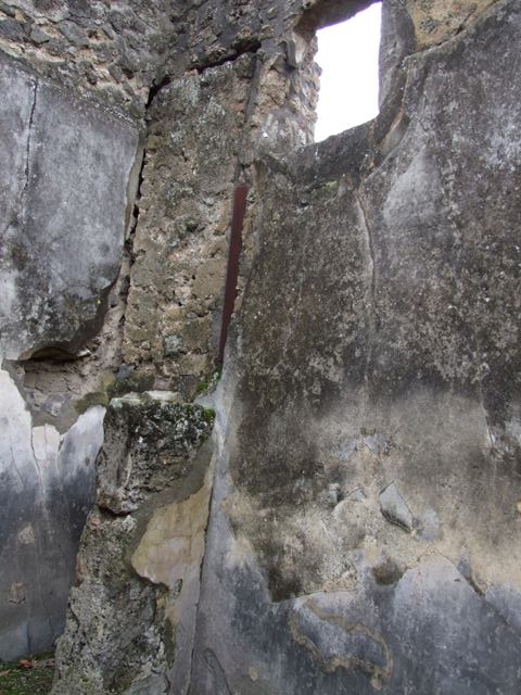 IX.8.6 Pompeii. March 2009.   Room 31, North west corner, leading to Room 32, Apodyterium.
