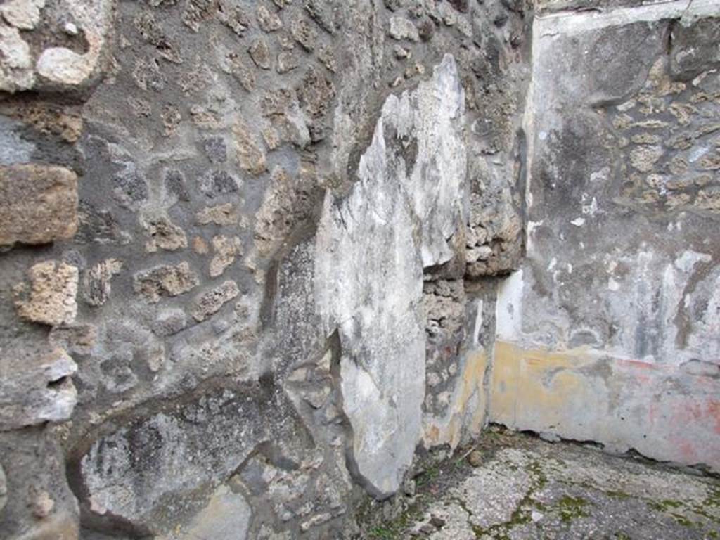 IX.8.6 Pompeii. December 2007. Room 40, south wall of cubiculum, west end. Painted medallion of architectural scene.