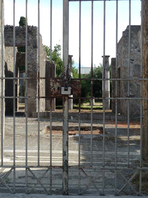 IX.8.6 Pompeii. March 2009. Looking north west across the atrium.