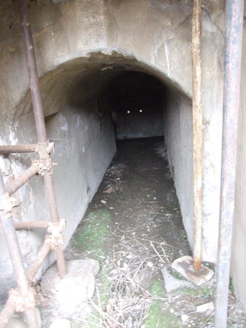 IX.8.6 Pompeii. March 2009. Doorway to Room 15, Diaeta.