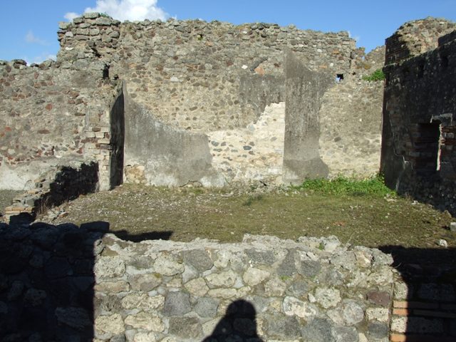 IX.9.a Pompeii. July 2010. Latrine in north-west corner of kitchen. Photo courtesy of Michael Binns.