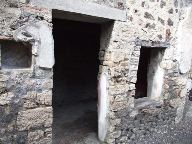 IX.9.c Pompeii. March 2009. Cubiculum. Upper east wall.