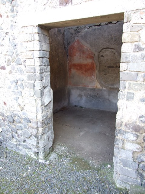 IX.9.c Pompeii. March 2009. South wall of triclinium. Painting of candelabrum.
