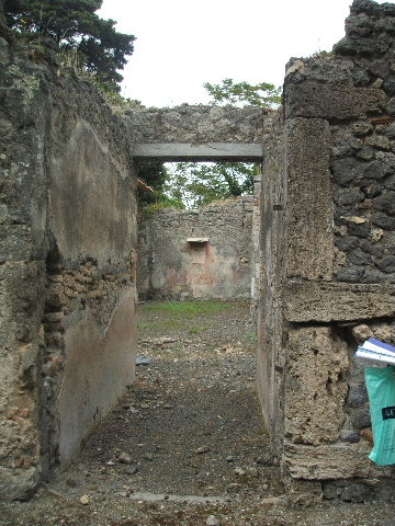 IX.9.d Pompeii. May 2005. Entrance.