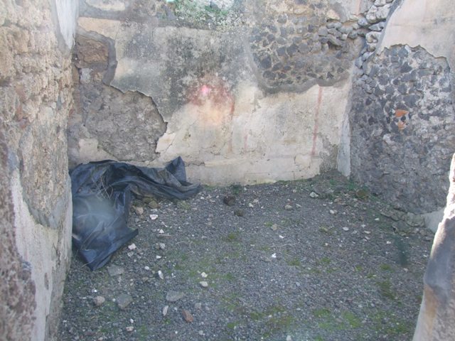 IX.9.d Pompeii. March 2009. Room 1, north-east corner of cubiculum.